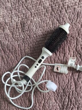 Bondi Boost Infrared White Hot Air Round Brush Styler